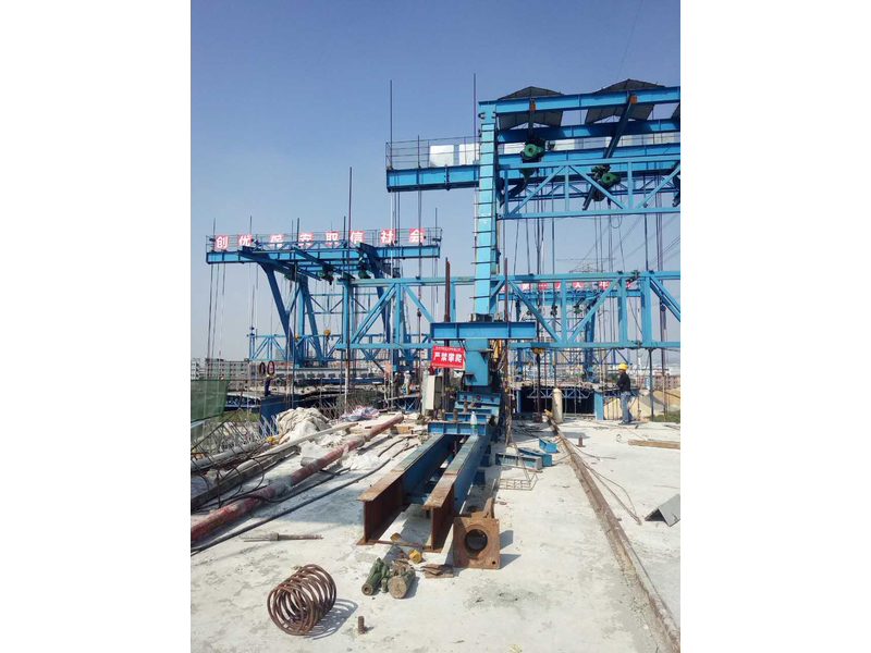 導(dǎo)軌式液壓升降平臺